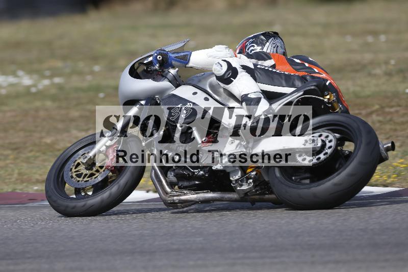 /37 09.08.2026  Pluess Motosport ADR/Freies Fahren/33